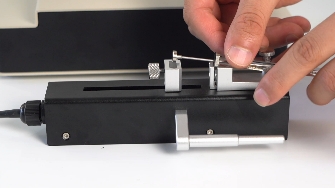 Installation and operation demonstration of split syringe pump